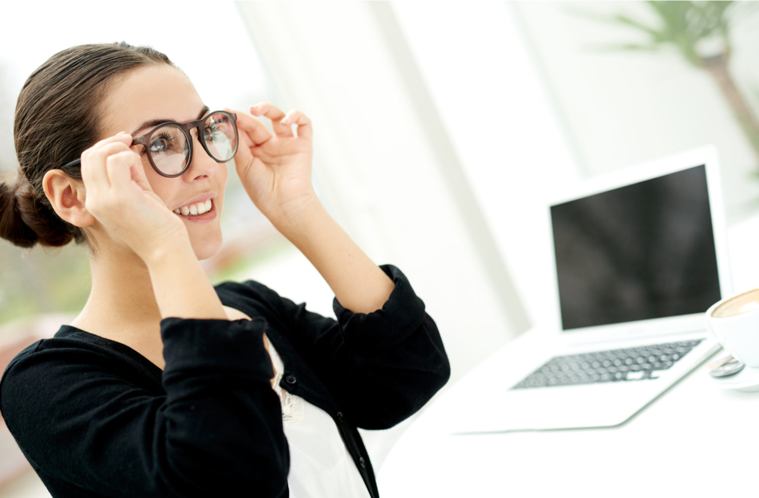 Is AntiReflective Coating Worth it on Glasses?｜Kansas City